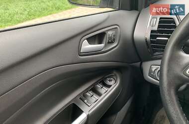 Позашляховик / Кросовер Ford Escape 2016 в Одесі