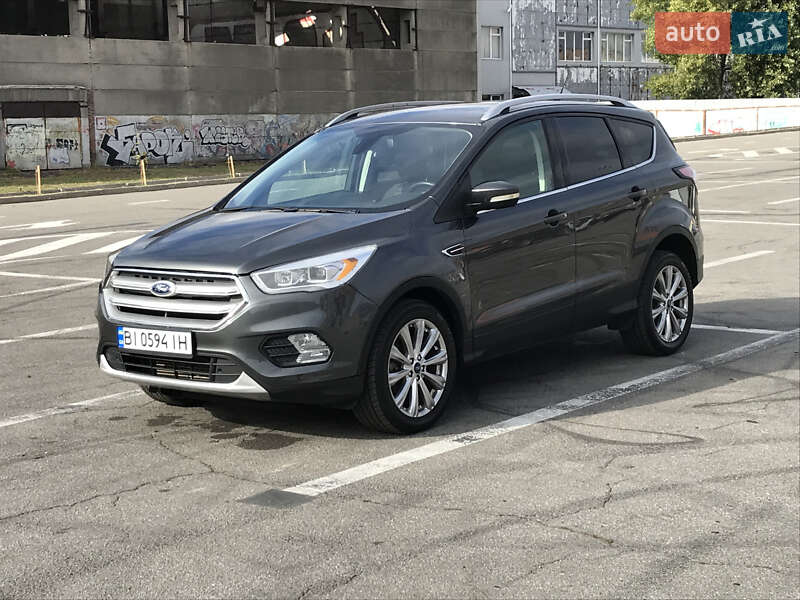 Внедорожник / Кроссовер Ford Escape 2018 в Полтаве