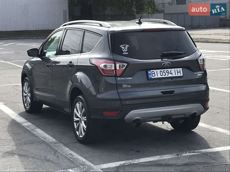 Внедорожник / Кроссовер Ford Escape 2018 в Полтаве