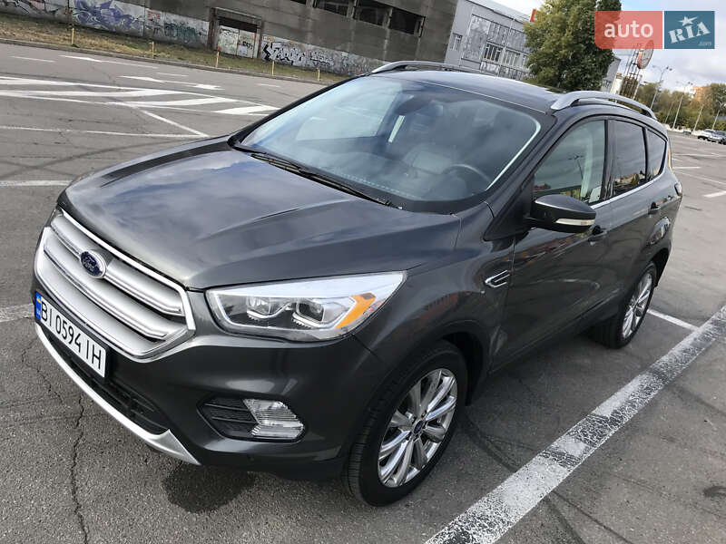Внедорожник / Кроссовер Ford Escape 2018 в Полтаве