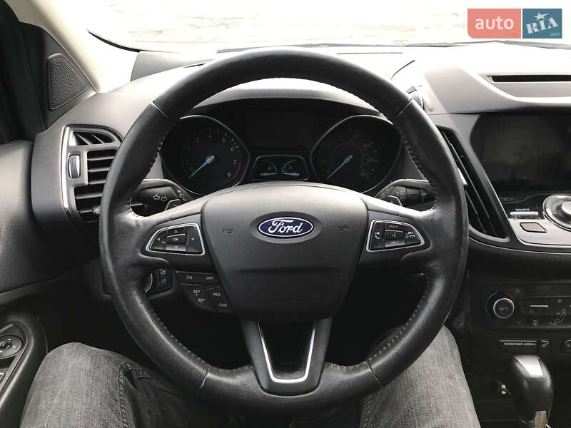 Внедорожник / Кроссовер Ford Escape 2018 в Полтаве