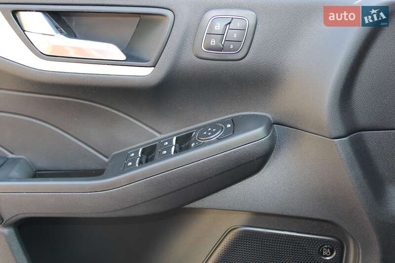 Внедорожник / Кроссовер Ford Escape 2020 в Львове