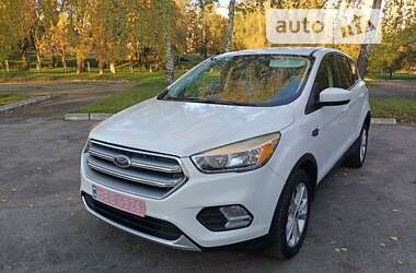 Позашляховик / Кросовер Ford Escape 2017 в Рівному