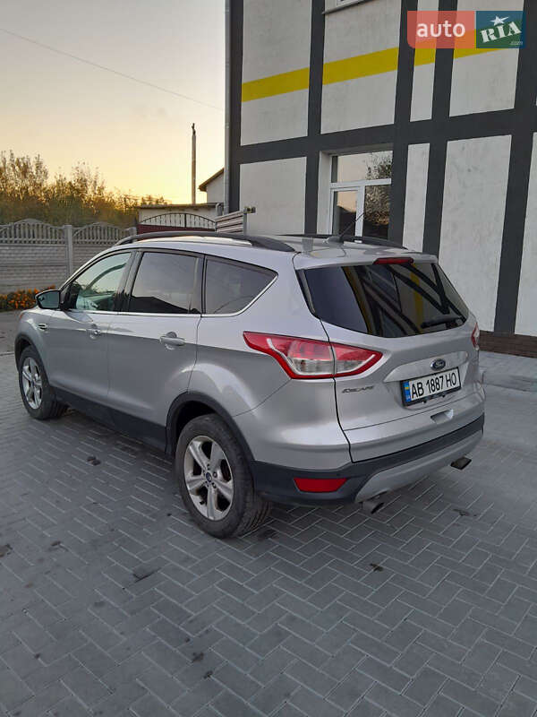 Внедорожник / Кроссовер Ford Escape 2015 в Жмеринке