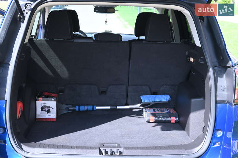 Внедорожник / Кроссовер Ford Escape 2017 в Киеве