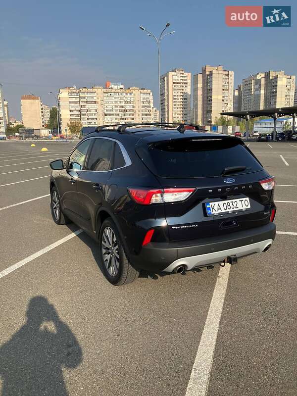 Внедорожник / Кроссовер Ford Escape 2021 в Киеве