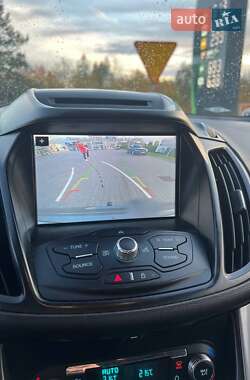 Внедорожник / Кроссовер Ford Escape 2016 в 