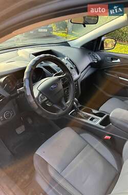 Внедорожник / Кроссовер Ford Escape 2018 в Тернополе