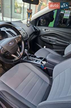 Позашляховик / Кросовер Ford Escape 2018 в Дніпрі