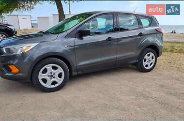 Внедорожник / Кроссовер Ford Escape 2017 в 