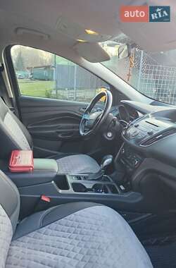 Позашляховик / Кросовер Ford Escape 2016 в Львові