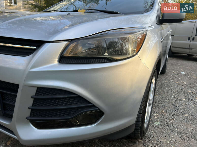 Позашляховик / Кросовер Ford Escape 2016 в Одесі