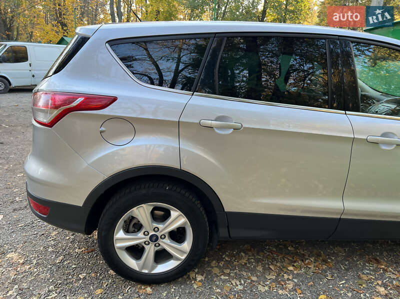 Позашляховик / Кросовер Ford Escape 2016 в Одесі