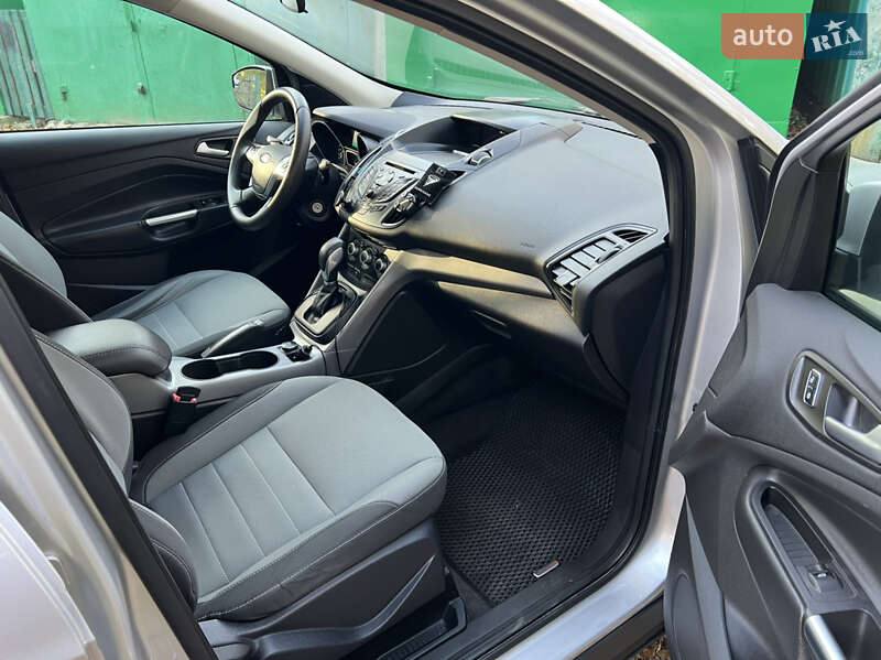 Позашляховик / Кросовер Ford Escape 2016 в Одесі