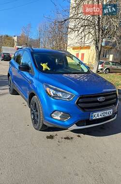 Позашляховик / Кросовер Ford Escape 2017 в Первомайську