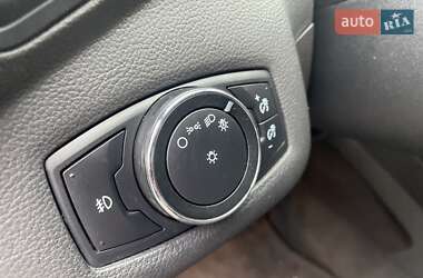 Внедорожник / Кроссовер Ford Escape 2014 в 