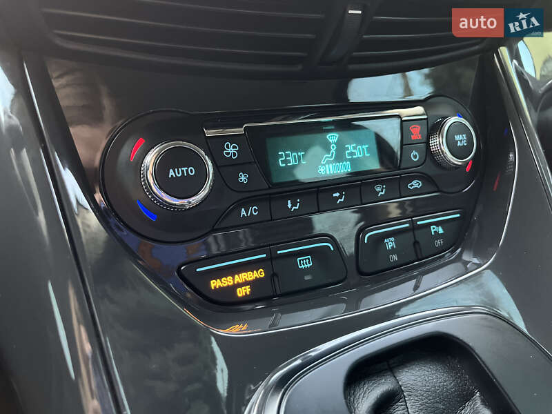 Внедорожник / Кроссовер Ford Escape 2015 в Львове