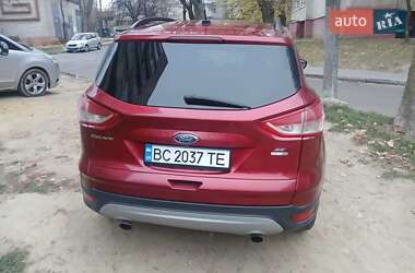 Внедорожник / Кроссовер Ford Escape 2015 в 