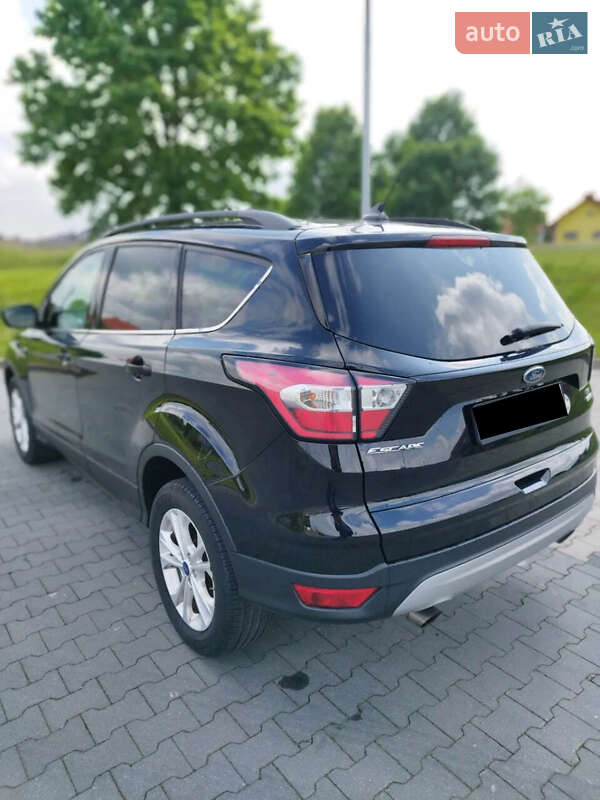 Внедорожник / Кроссовер Ford Escape 2018 в Львове