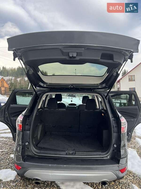 Внедорожник / Кроссовер Ford Escape 2018 в Буковеле