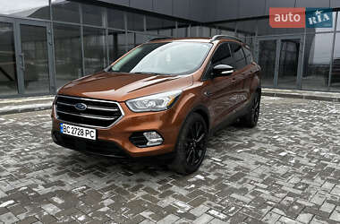 Внедорожник / Кроссовер Ford Escape 2016 в Львове