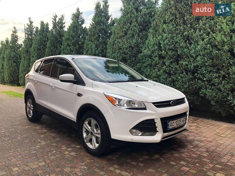 Внедорожник / Кроссовер Ford Escape 2014 в Ужгороде