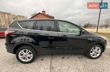 Внедорожник / Кроссовер Ford Escape 2016 в 