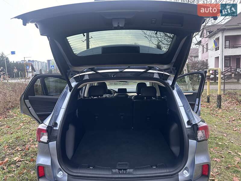 Внедорожник / Кроссовер Ford Escape 2022 в Ивано-Франковске