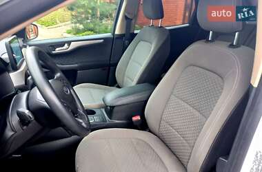 Внедорожник / Кроссовер Ford Escape 2019 в 