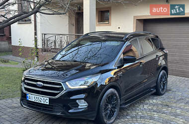 Позашляховик / Кросовер Ford Escape 2016 в Львові