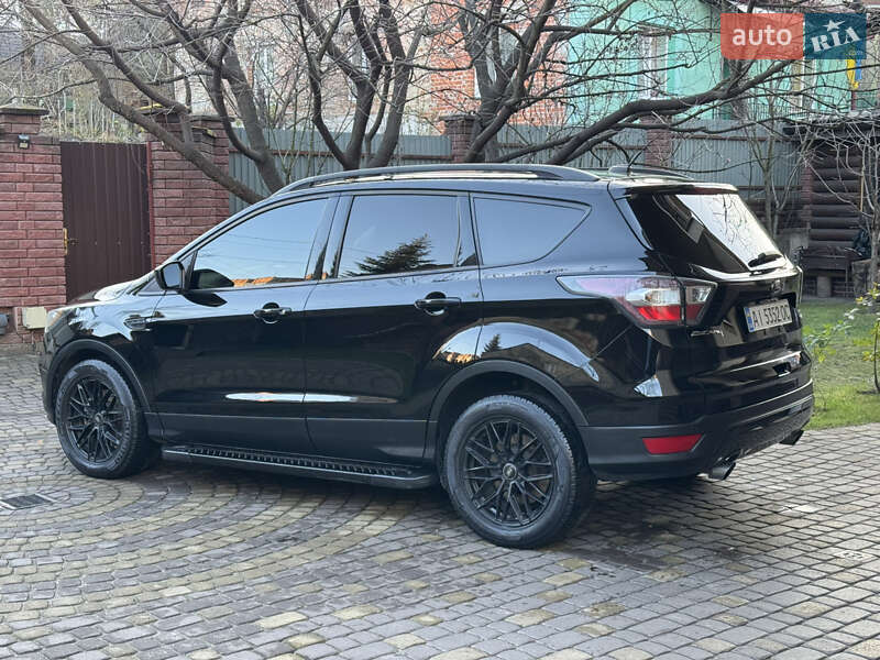 Внедорожник / Кроссовер Ford Escape 2016 в Львове