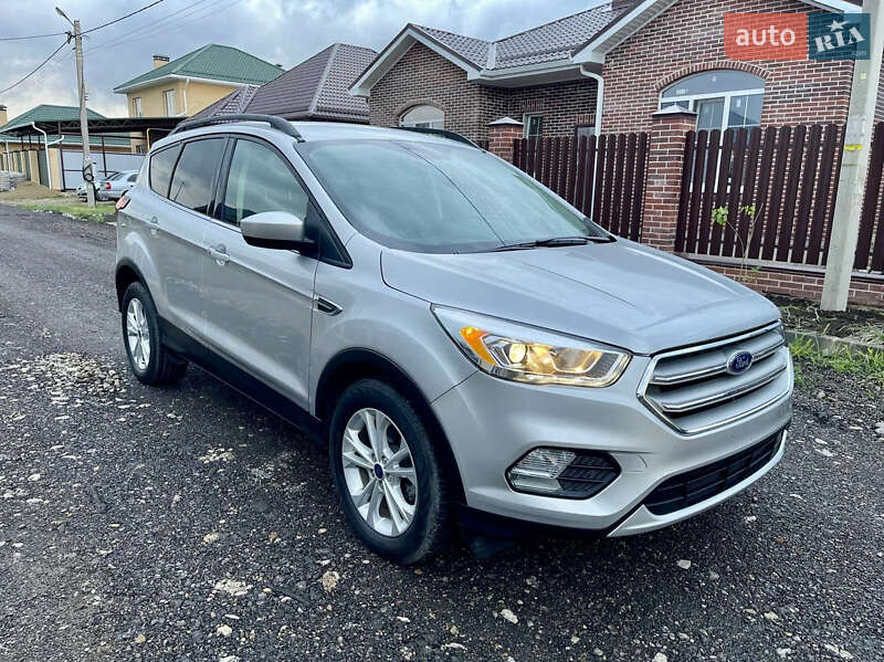 Внедорожник / Кроссовер Ford Escape 2019 в Хмельницком