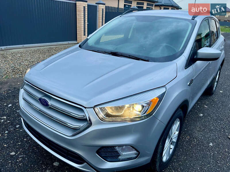 Внедорожник / Кроссовер Ford Escape 2019 в Хмельницком