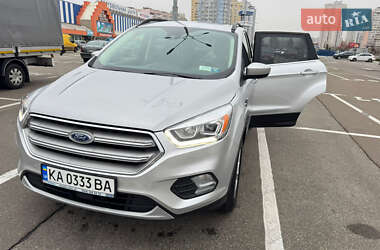 Внедорожник / Кроссовер Ford Escape 2018 в Киеве