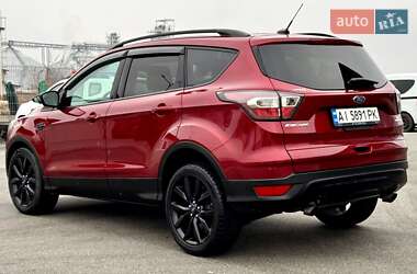 Внедорожник / Кроссовер Ford Escape 2016 в 