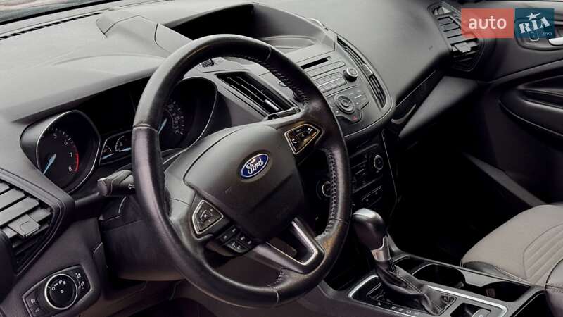 Внедорожник / Кроссовер Ford Escape 2016 в Белой Церкви