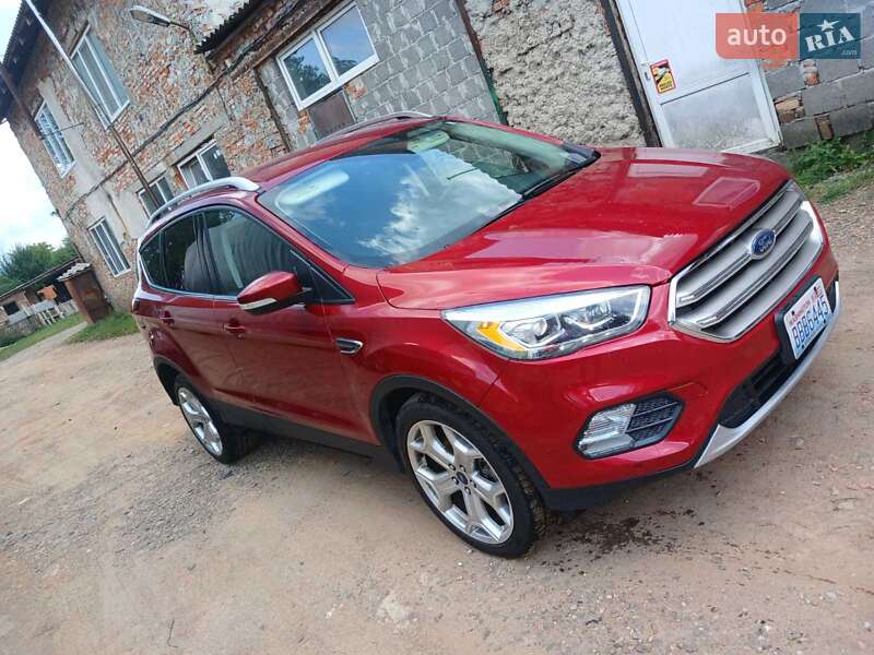 Внедорожник / Кроссовер Ford Escape 2019 в Иршаве