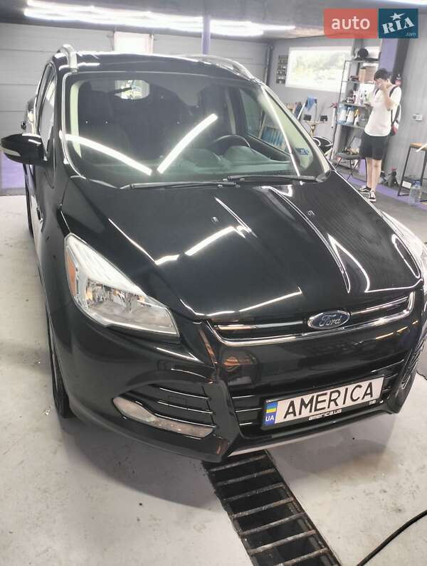 Внедорожник / Кроссовер Ford Escape 2015 в Долине