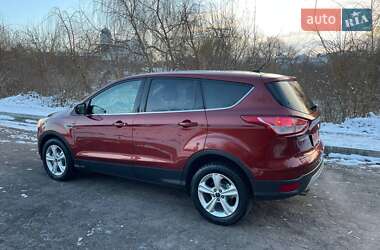 Внедорожник / Кроссовер Ford Escape 2016 в Дубно