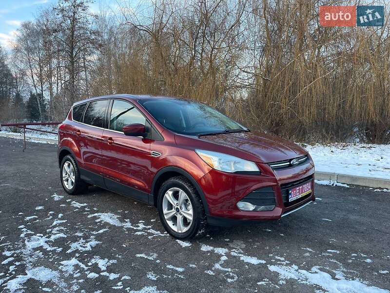 Внедорожник / Кроссовер Ford Escape 2016 в Дубно