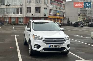 Позашляховик / Кросовер Ford Escape 2016 в Києві