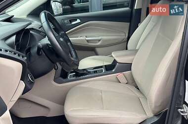 Внедорожник / Кроссовер Ford Escape 2016 в 