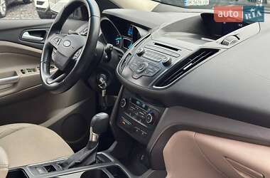 Внедорожник / Кроссовер Ford Escape 2016 в 