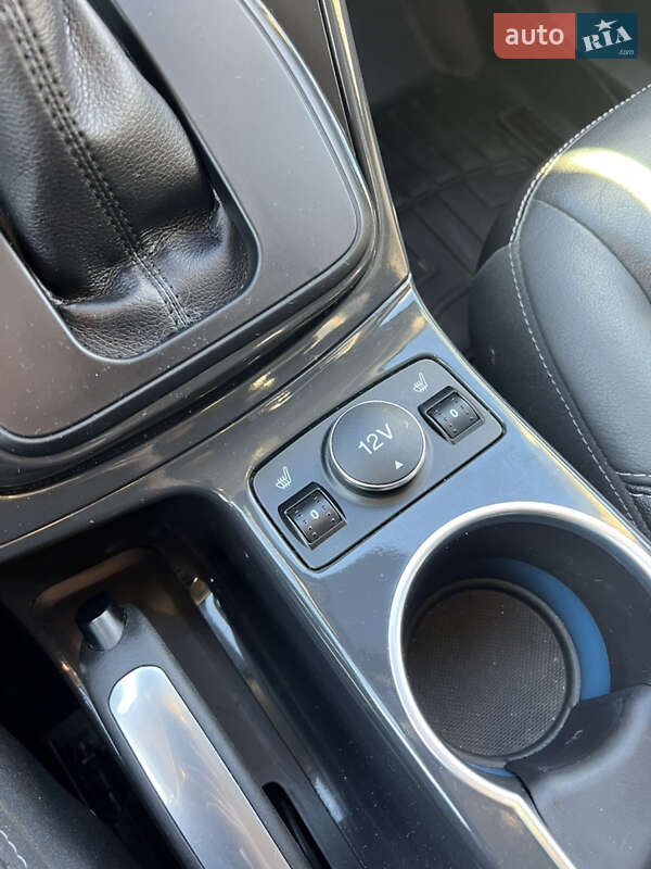 Позашляховик / Кросовер Ford Escape 2015 в Києві