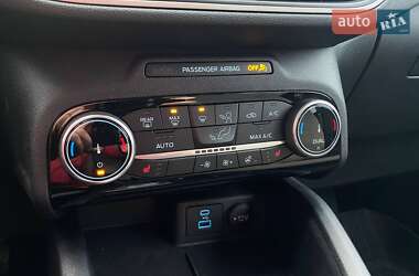 Внедорожник / Кроссовер Ford Escape 2022 в 