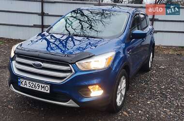 Внедорожник / Кроссовер Ford Escape 2017 в 