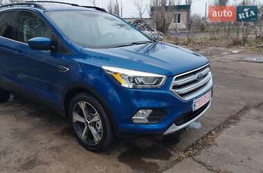 Позашляховик / Кросовер Ford Escape 2017 в Снігурівці