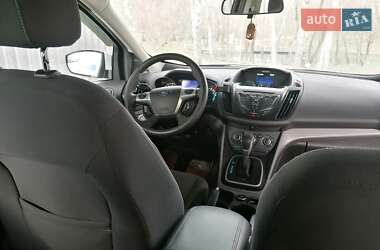 Внедорожник / Кроссовер Ford Escape 2012 в 