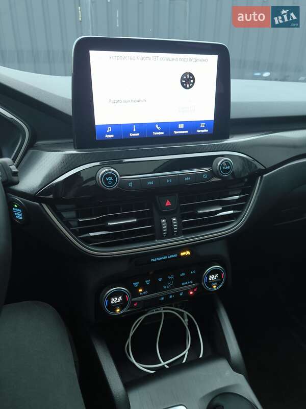 Внедорожник / Кроссовер Ford Escape 2021 в Павлограде