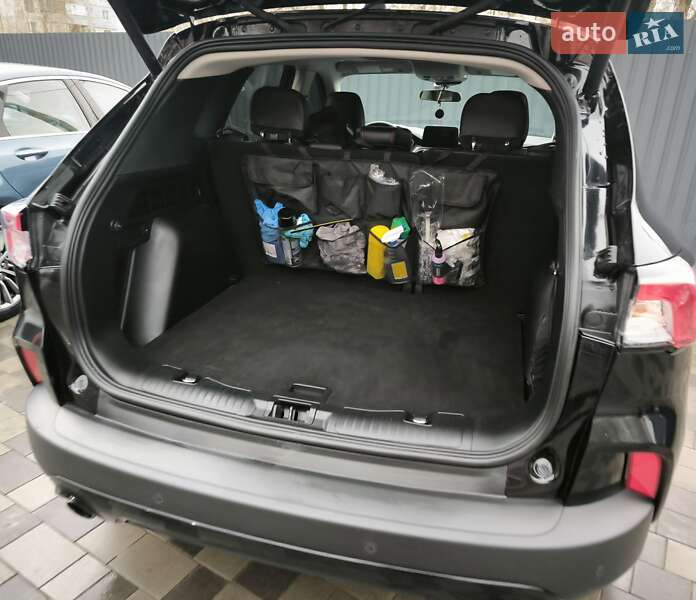 Внедорожник / Кроссовер Ford Escape 2021 в Павлограде